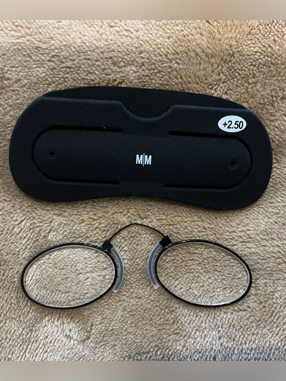 NWOT Black Clip-On +2.50 Pince-next Style Oval Reading Glasses/Lenses with Case